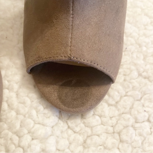 Penny loves Kenny Booties - Picture 7 of 7